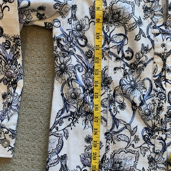 Women’s brand new Chico’s blue and white jacket size S - Picture 9 of 9